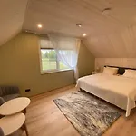 Guest house Kuelalismaja