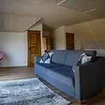 Kuelalismaja Guest house Lueuebnitsa