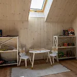 Kuelalismaja * Lueuebnitsa