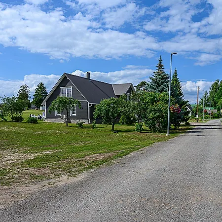 Kuelalismaja * Lueuebnitsa