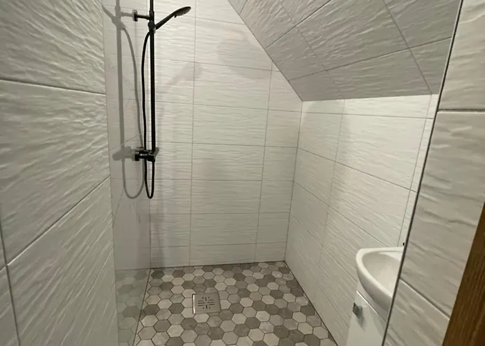 Lueuebnitsa Kuelalismaja *