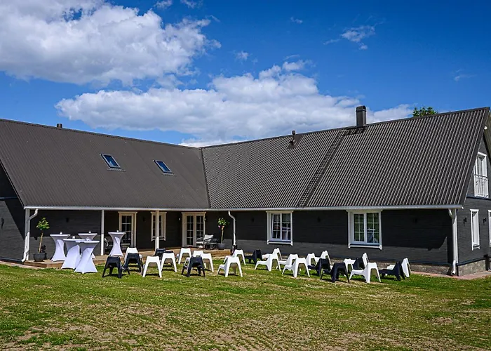 Lueuebnitsa Kuelalismaja *