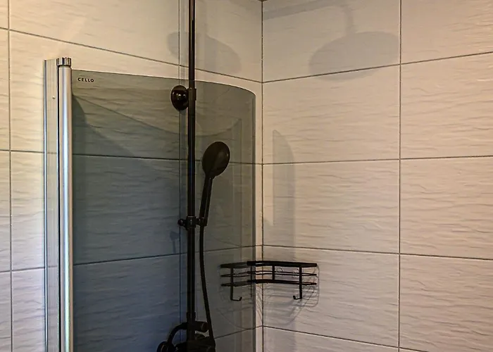 Lueuebnitsa Kuelalismaja *